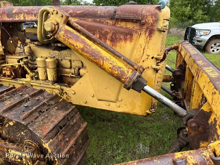 image for item EQ4724 1958 Caterpillar D6 9U dozer