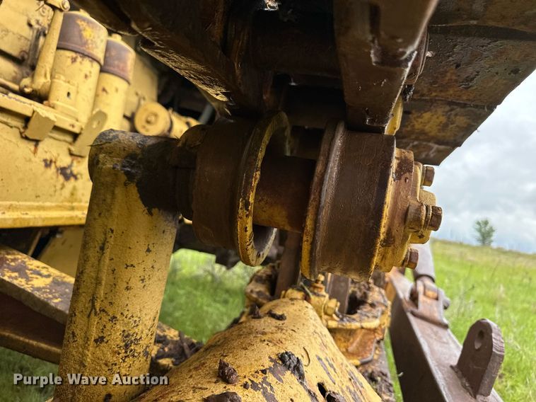 image for item EQ4724 1958 Caterpillar D6 9U dozer