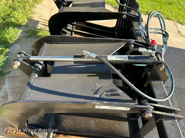 image for item EQ4761 74