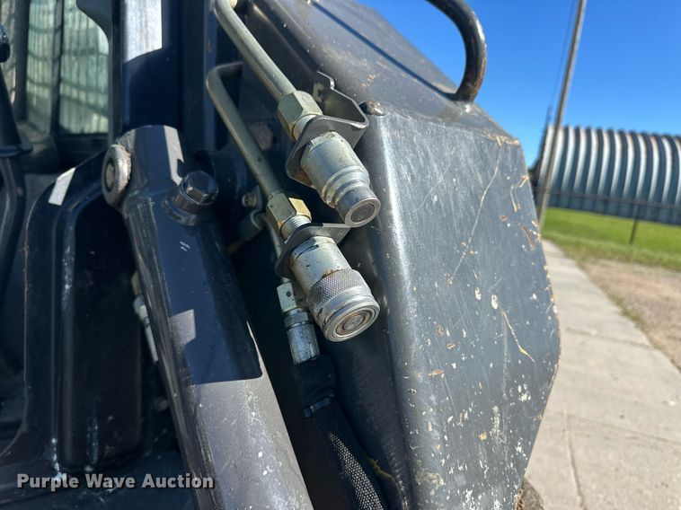 image for item EQ4762 2008 New Holland L175 skid steer loader