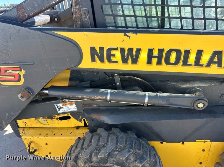 image for item EQ4762 2008 New Holland L175 skid steer loader