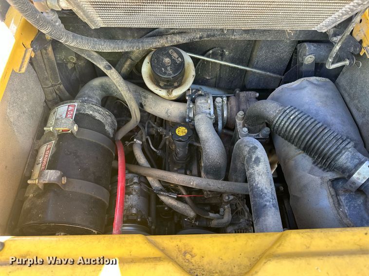 image for item EQ4762 2008 New Holland L175 skid steer loader