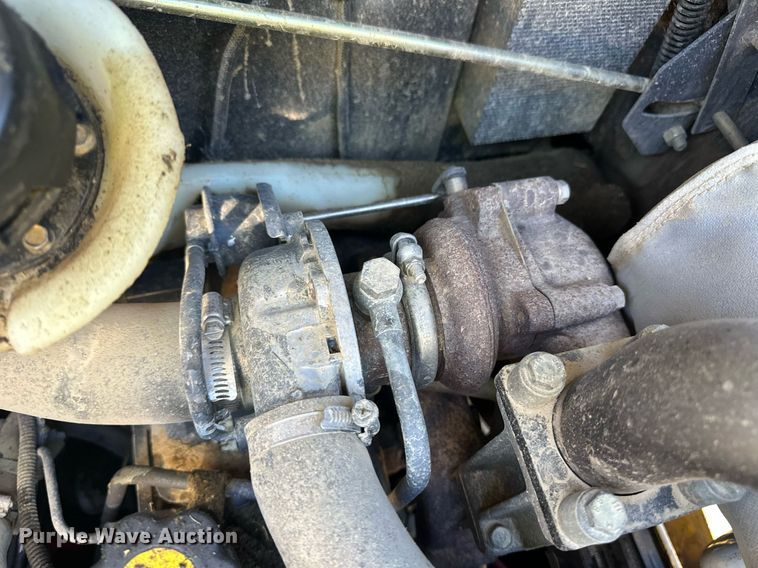 image for item EQ4762 2008 New Holland L175 skid steer loader