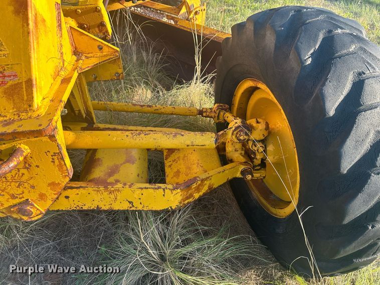 image for item EX9804 Allis-Chalmers M70 rigid frame motor grader