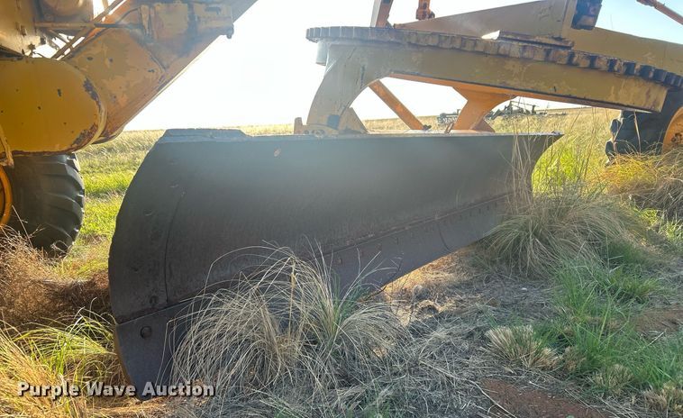 image for item EX9804 Allis-Chalmers M70 rigid frame motor grader