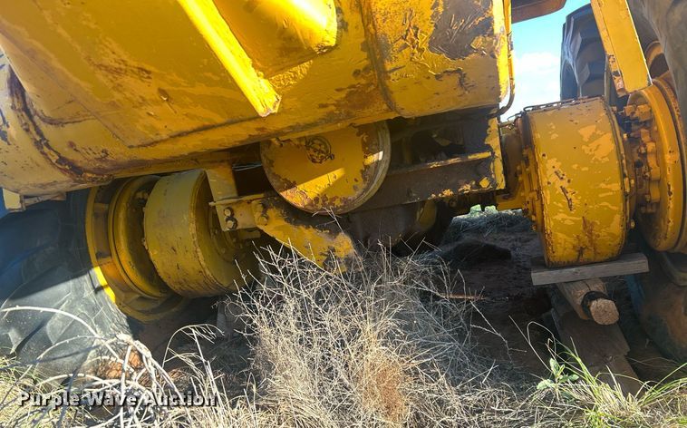 image for item EX9804 Allis-Chalmers M70 rigid frame motor grader
