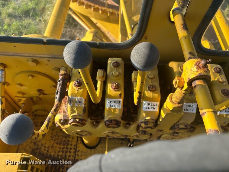 image for item EX9804 Allis-Chalmers M70 rigid frame motor grader