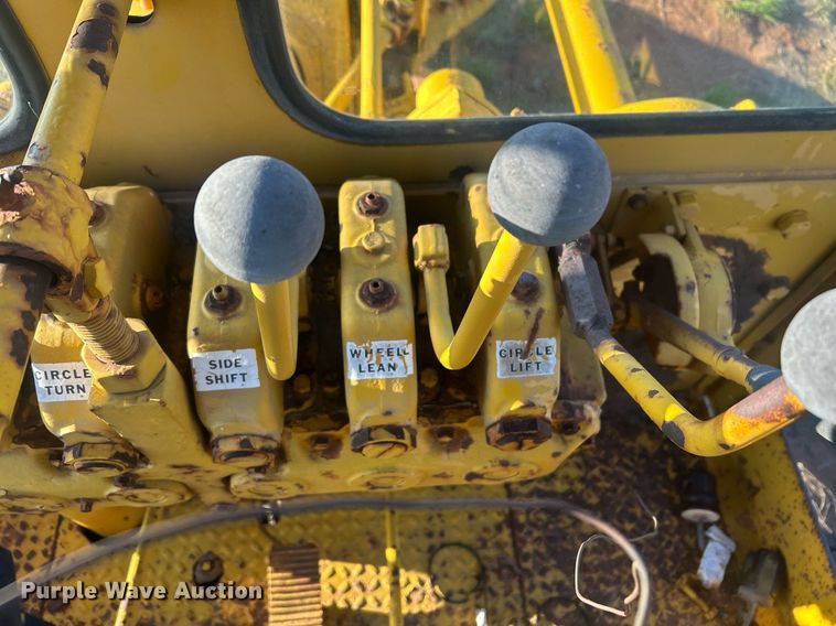 image for item EX9804 Allis-Chalmers M70 rigid frame motor grader