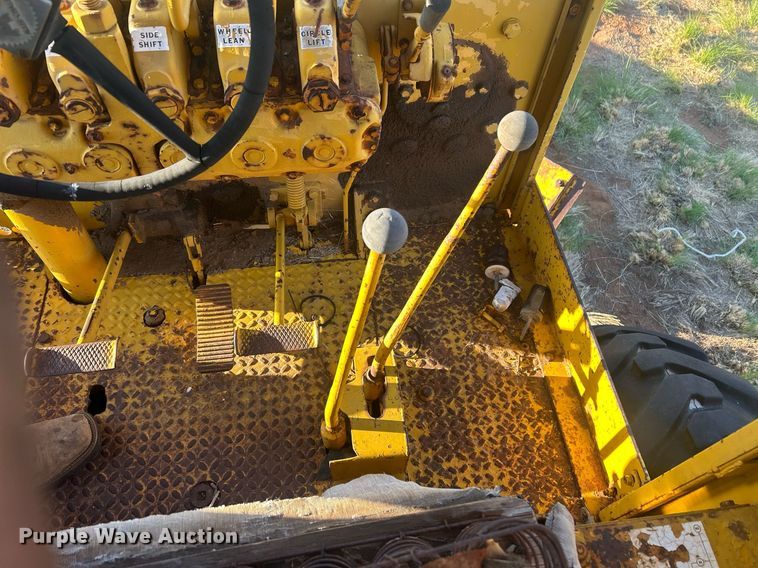 image for item EX9804 Allis-Chalmers M70 rigid frame motor grader