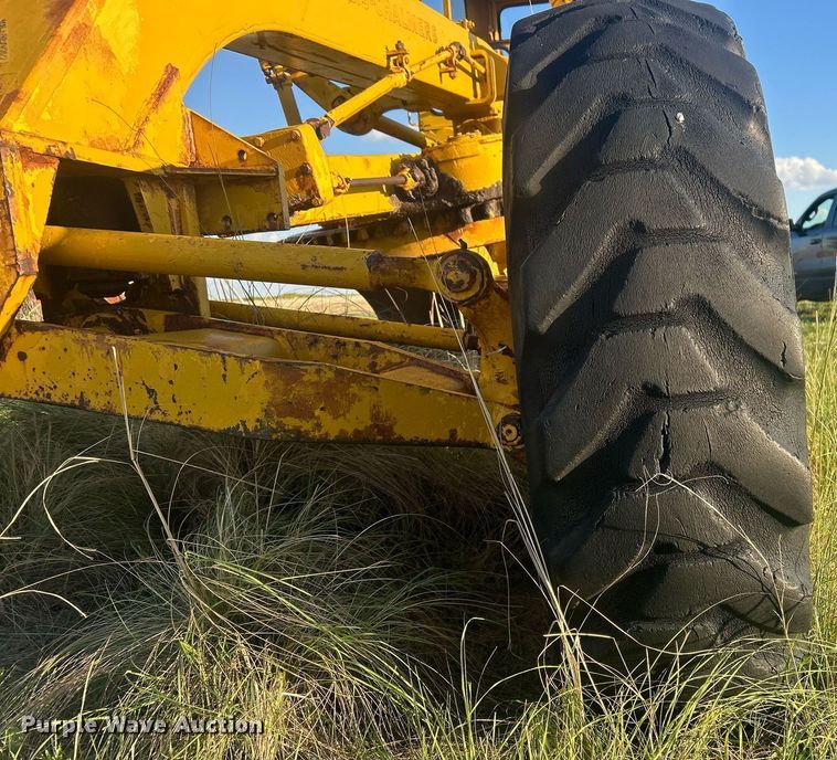 image for item EX9804 Allis-Chalmers M70 rigid frame motor grader