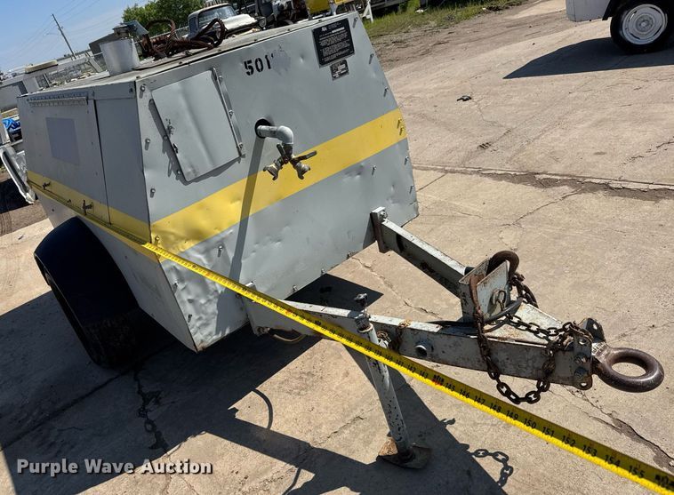 image for item MS9971 1994 LeRoi International 3272X451 air compressor