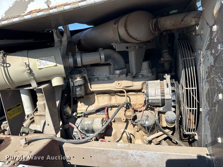 image for item MS9972 1997 LeRoi International Q185DJE air compressor