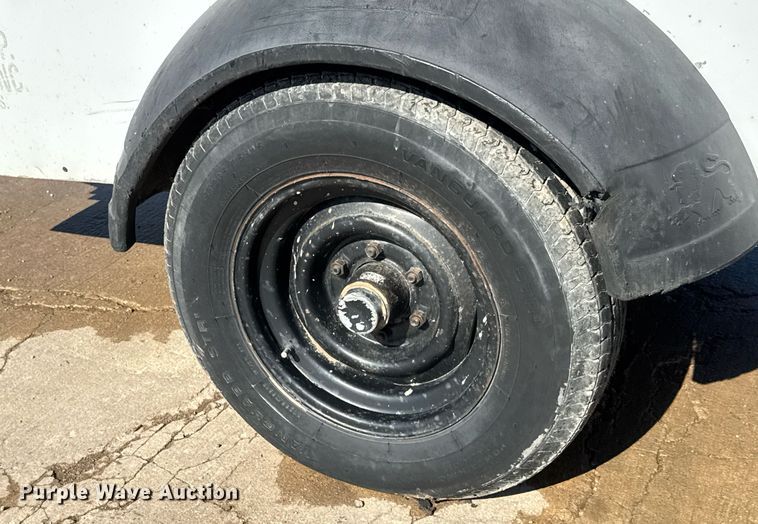 image for item MS9972 1997 LeRoi International Q185DJE air compressor