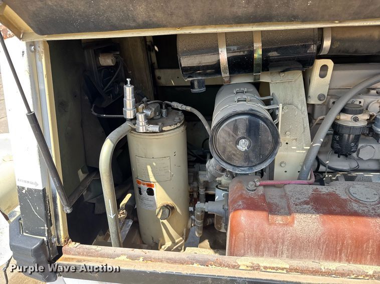 image for item MS9973 1997 Ingersoll Rand P185WJD air compressor