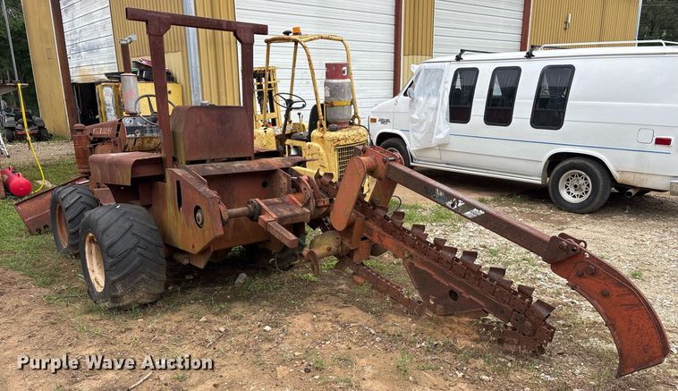 image for item ND9712 1979 Ditch Witch R40 trencher