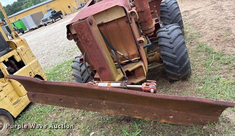 image for item ND9712 1979 Ditch Witch R40 trencher