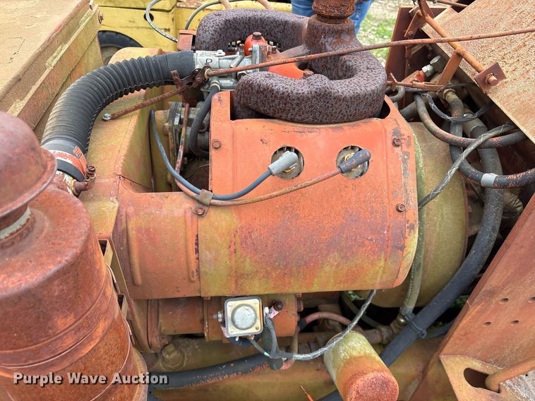 image for item ND9712 1979 Ditch Witch R40 trencher