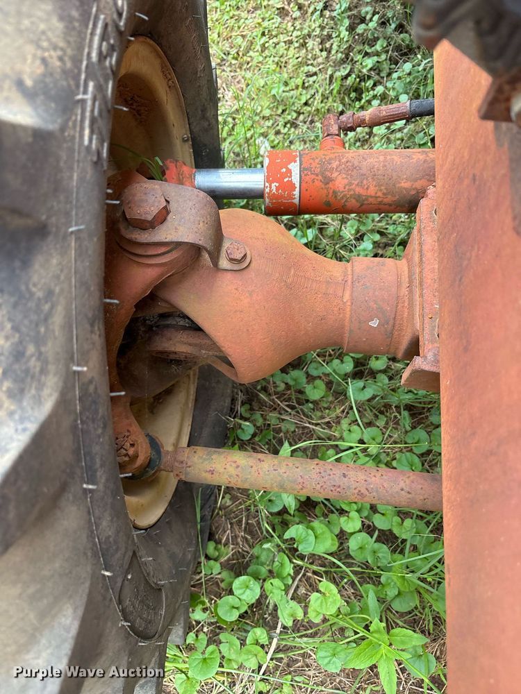 image for item ND9712 1979 Ditch Witch R40 trencher