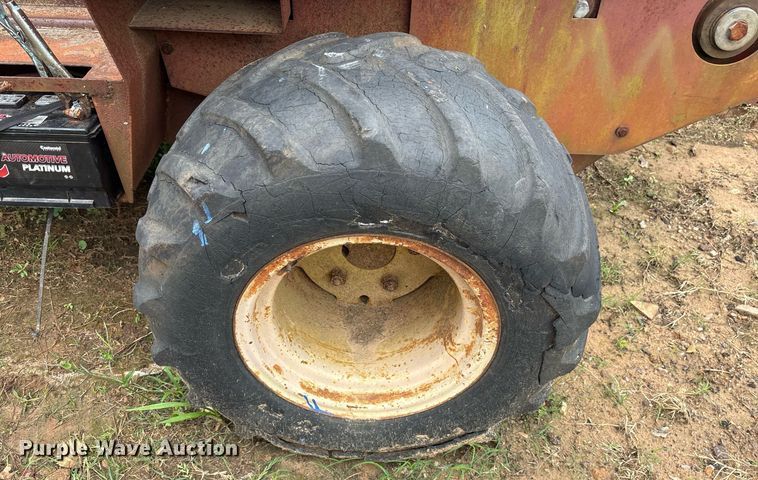 image for item ND9712 1979 Ditch Witch R40 trencher