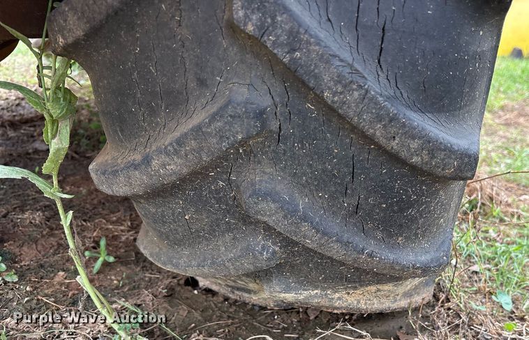 image for item ND9712 1979 Ditch Witch R40 trencher