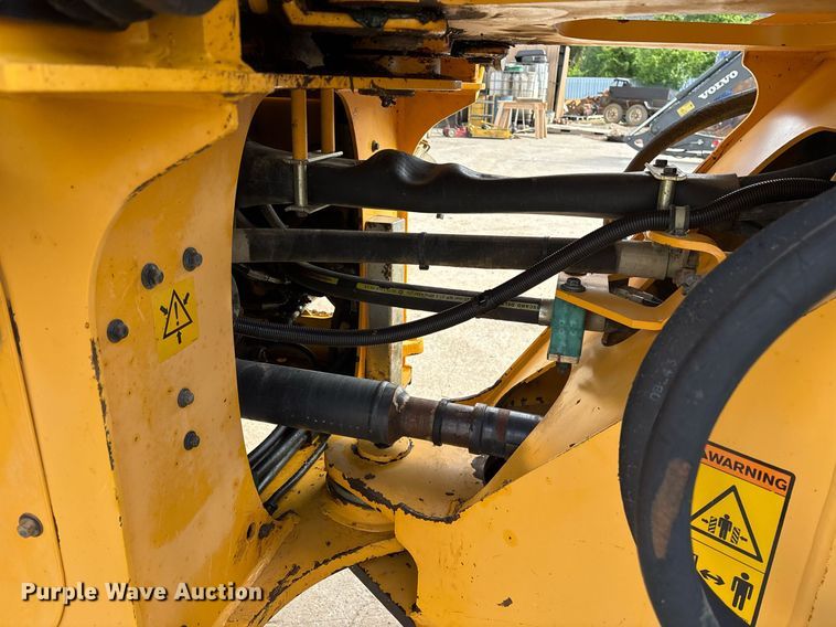 image for item ND9715 2011 Volvo L60F wheel loader