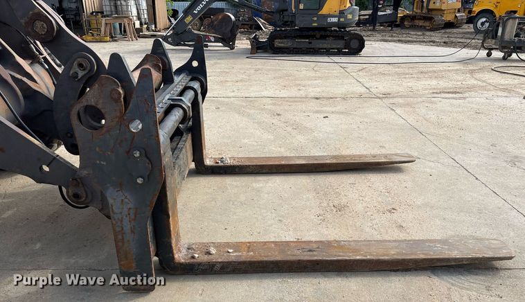 image for item ND9715 2011 Volvo L60F wheel loader