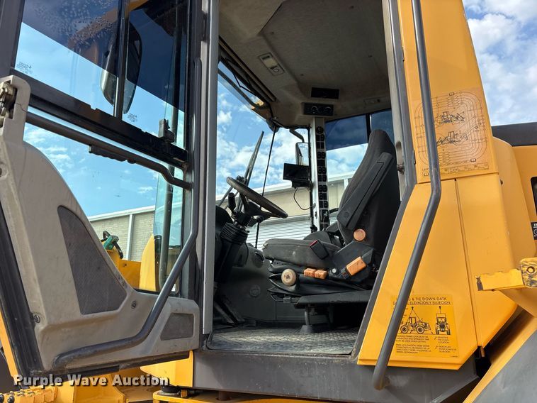 image for item ND9715 2011 Volvo L60F wheel loader