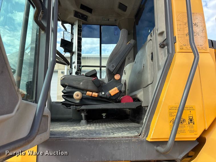 image for item ND9715 2011 Volvo L60F wheel loader