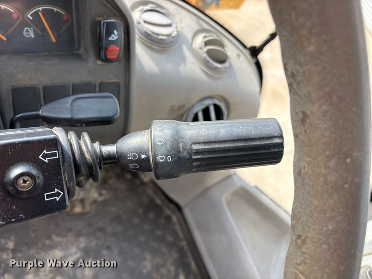 image for item ND9715 2011 Volvo L60F wheel loader