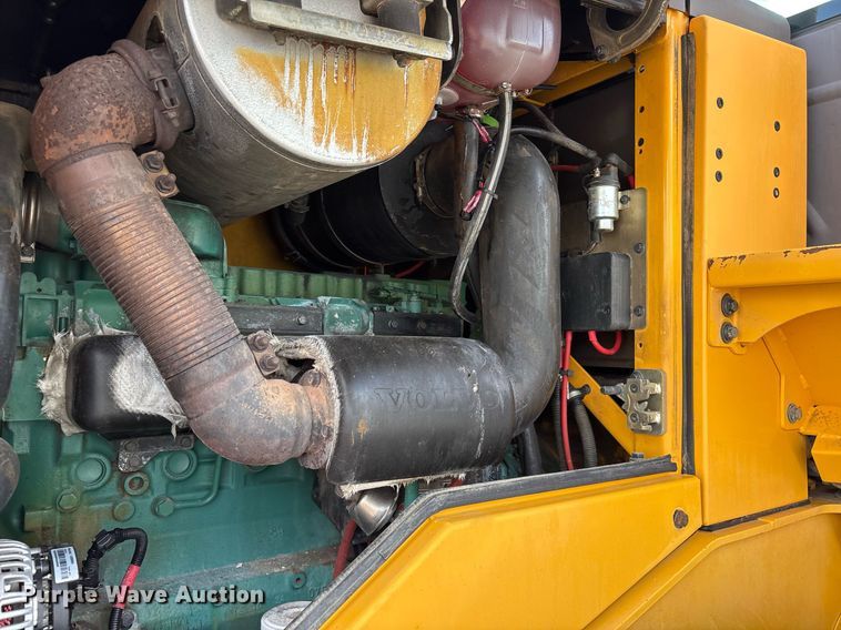 image for item ND9715 2011 Volvo L60F wheel loader