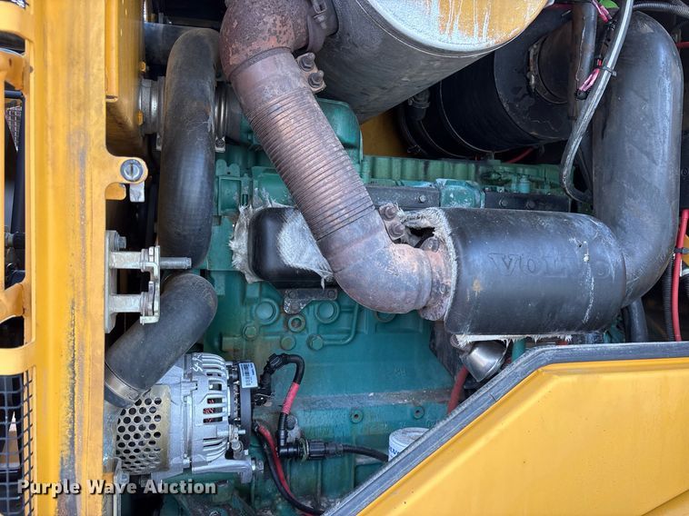 image for item ND9715 2011 Volvo L60F wheel loader