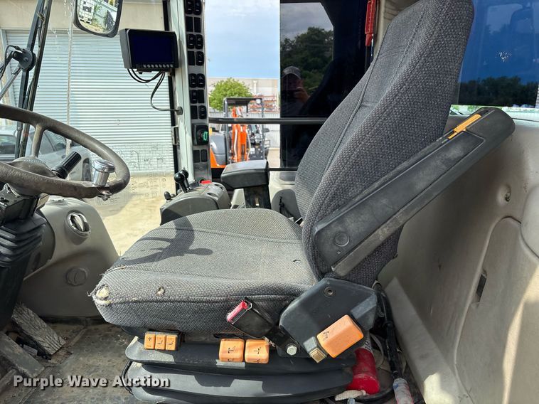 image for item ND9716 2012 Volvo L70G wheel loader