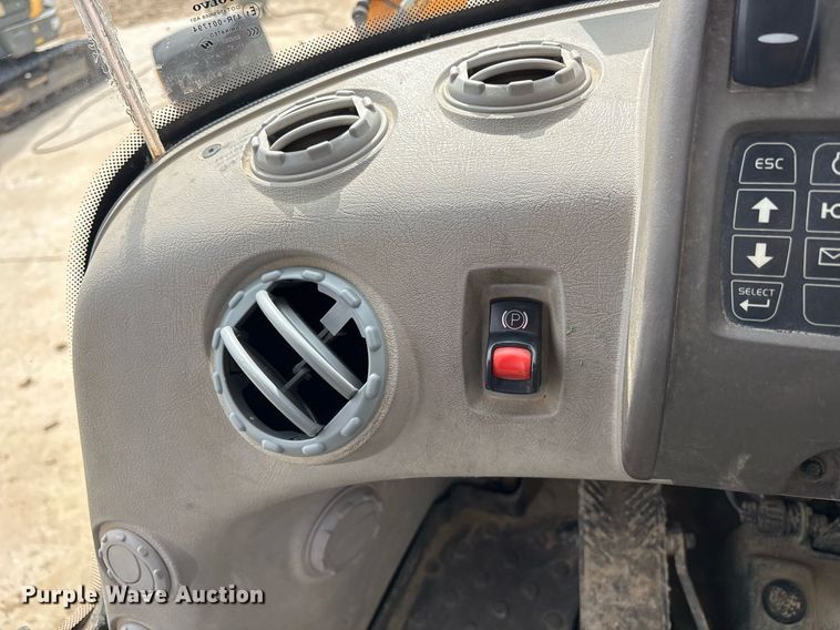 image for item ND9716 2012 Volvo L70G wheel loader