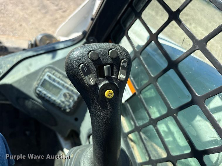 image for item ND9766 2022 Bobcat T870 tracked skid steer loader