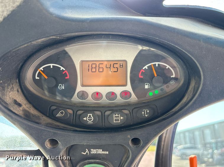 image for item ND9766 2022 Bobcat T870 tracked skid steer loader