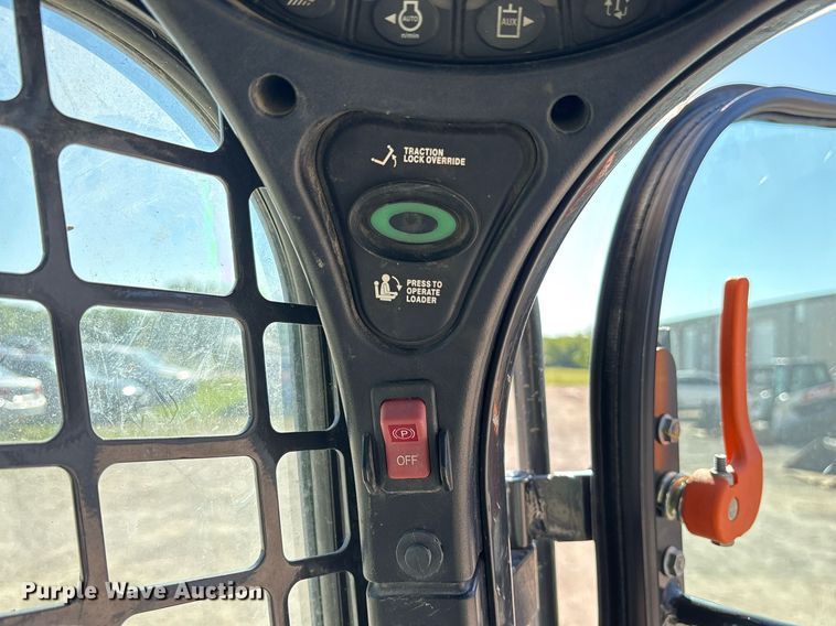 image for item ND9766 2022 Bobcat T870 tracked skid steer loader