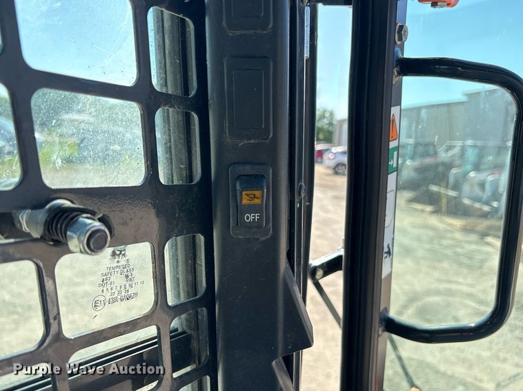 image for item ND9766 2022 Bobcat T870 tracked skid steer loader