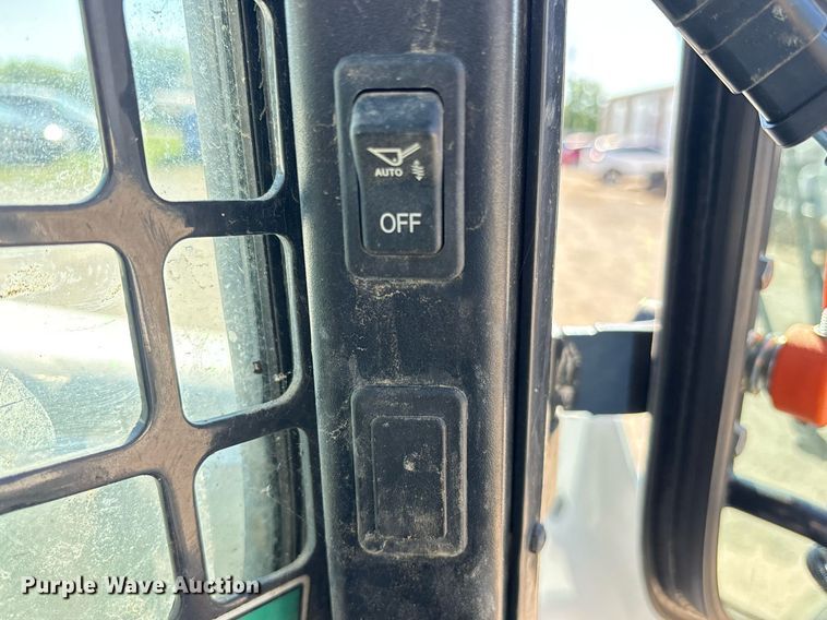 image for item ND9766 2022 Bobcat T870 tracked skid steer loader