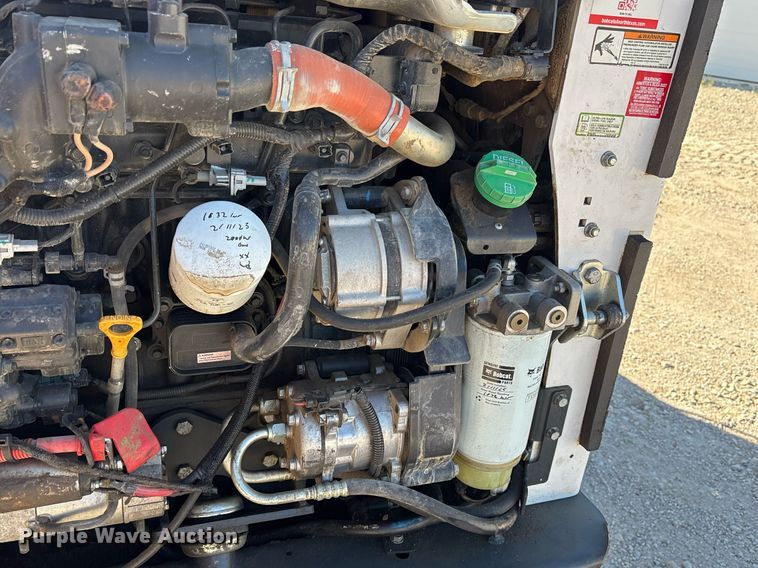 image for item ND9766 2022 Bobcat T870 tracked skid steer loader