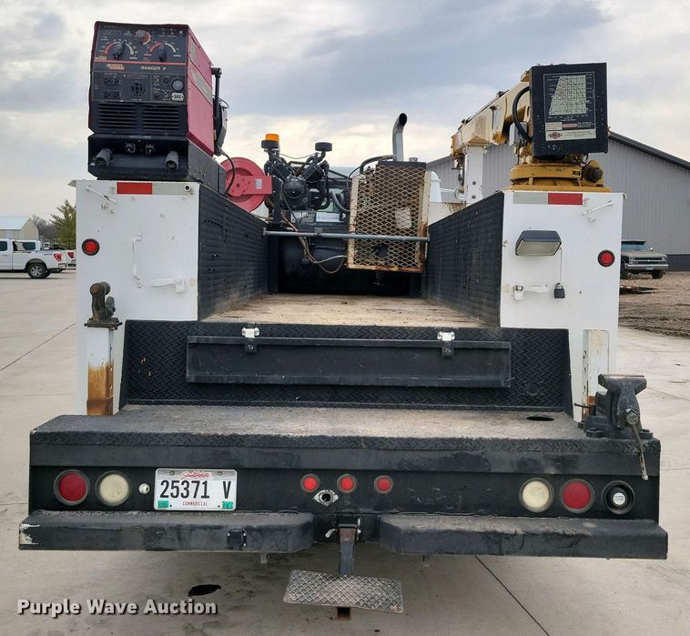 image for item NV9774 2000 International 4700 utility / service truck