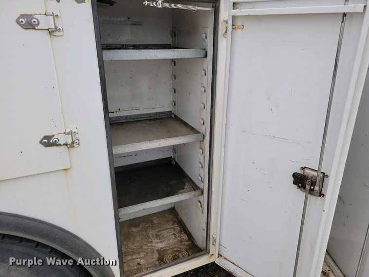 image for item NV9774 2000 International 4700 utility / service truck