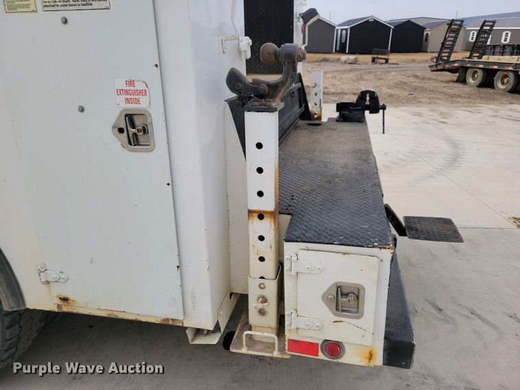 image for item NV9774 2000 International 4700 utility / service truck