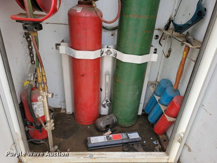 image for item NV9774 2000 International 4700 utility / service truck