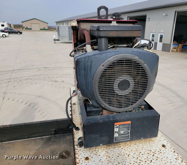 image for item NV9774 2000 International 4700 utility / service truck