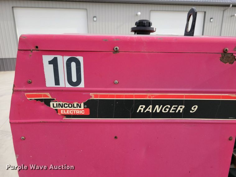 image for item NV9774 2000 International 4700 utility / service truck