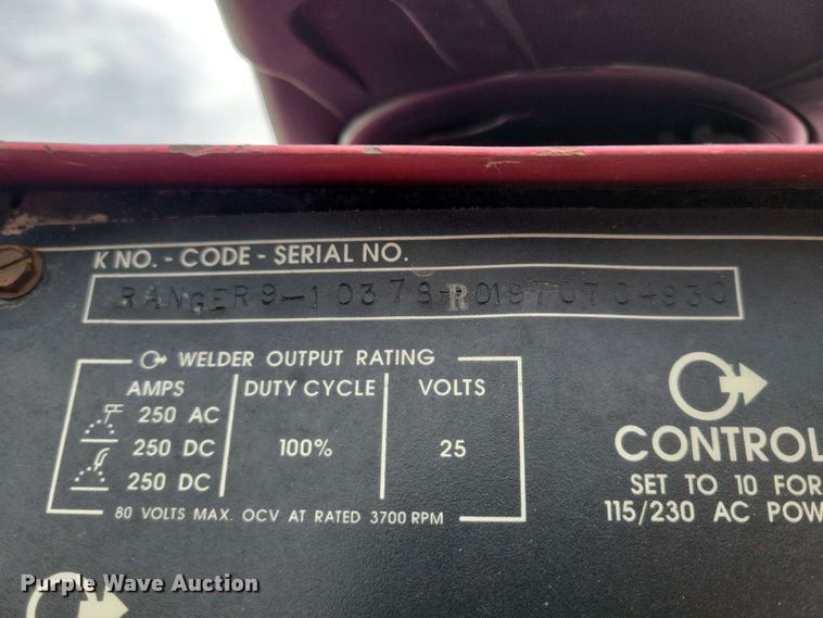 image for item NV9774 2000 International 4700 utility / service truck