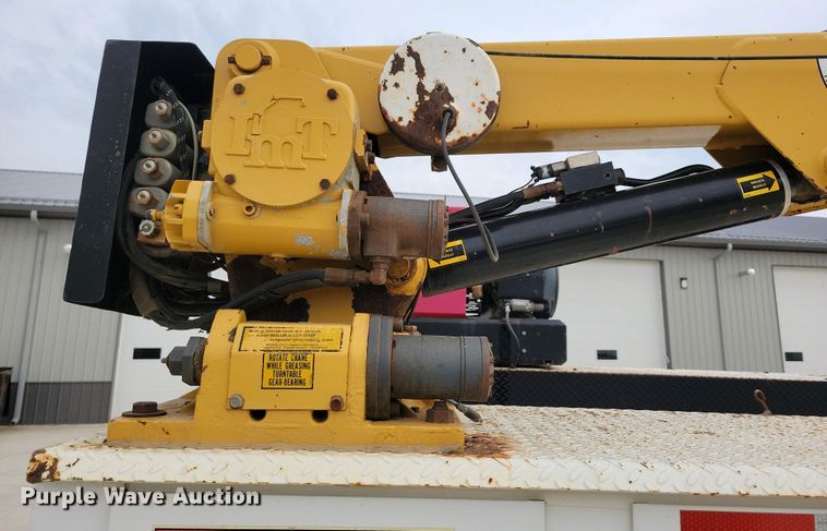 image for item NV9774 2000 International 4700 utility / service truck