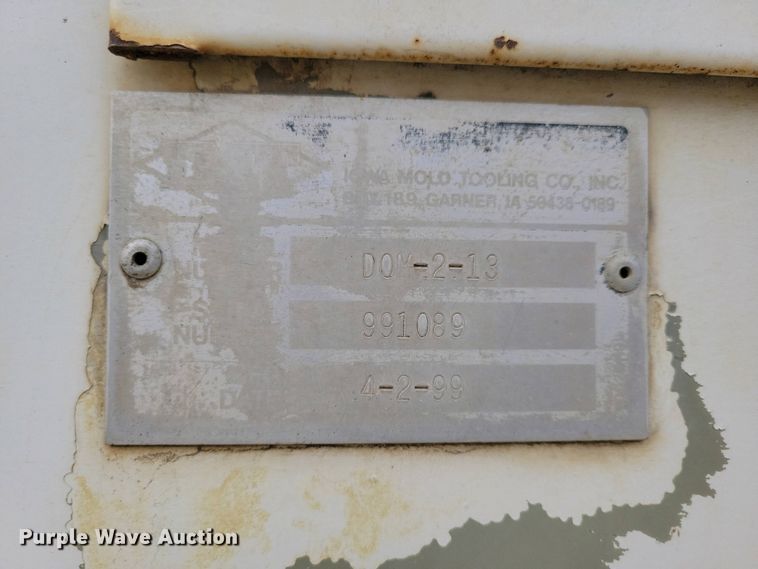 image for item NV9774 2000 International 4700 utility / service truck