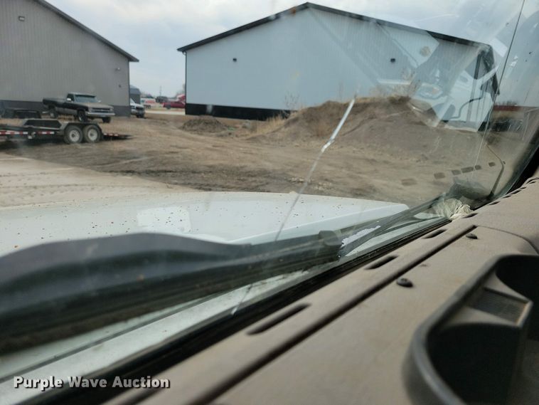 image for item NV9774 2000 International 4700 utility / service truck