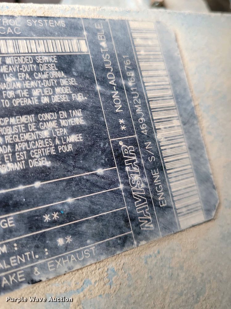 image for item NV9774 2000 International 4700 utility / service truck